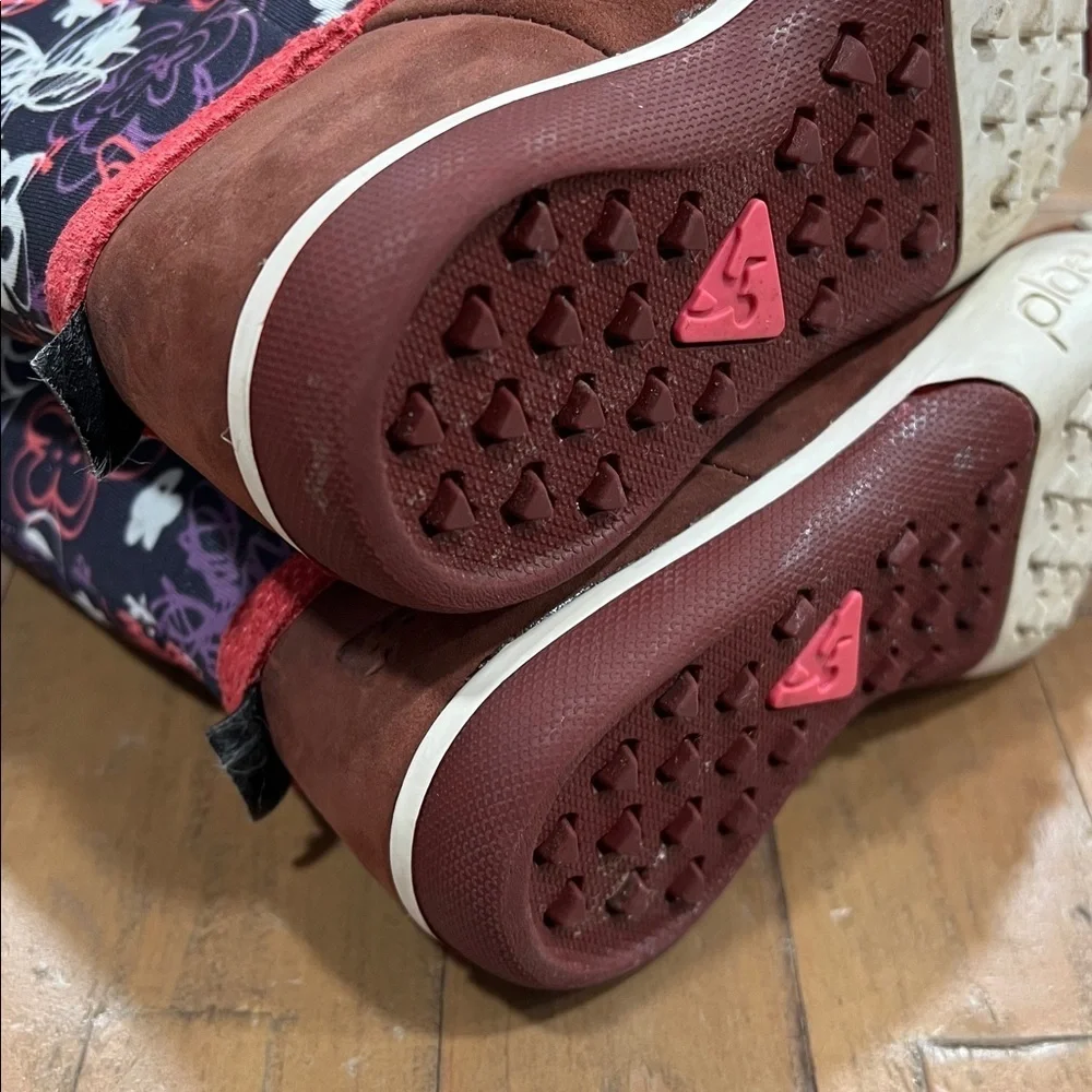 Plae Thandi floral scribble suede waterproof winter boots girls size 9.5